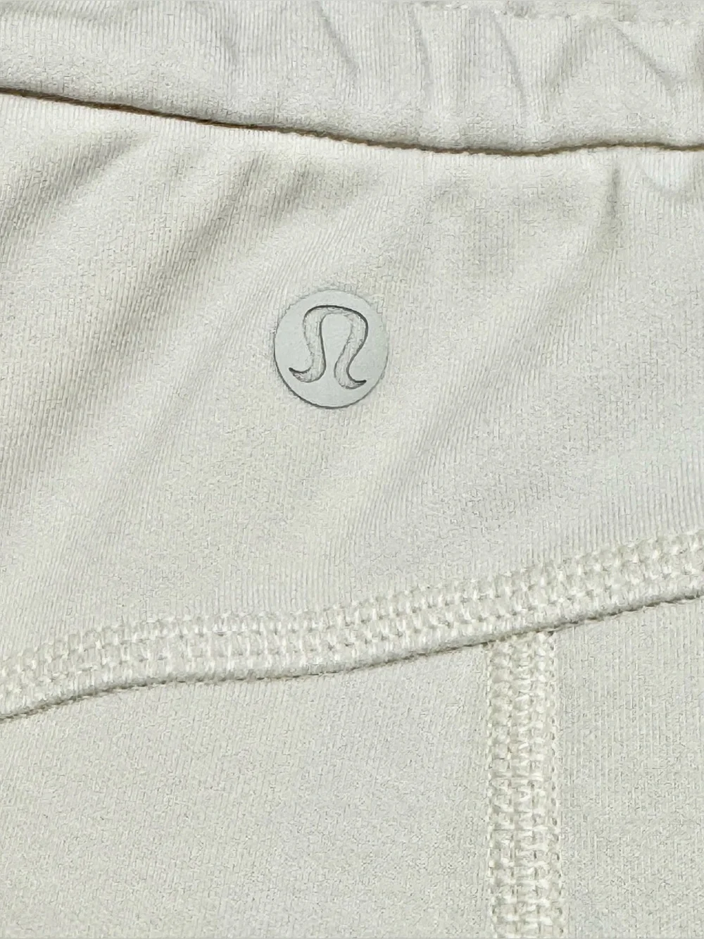Lululemon Softstreme Bone High Rise Shorts 4”